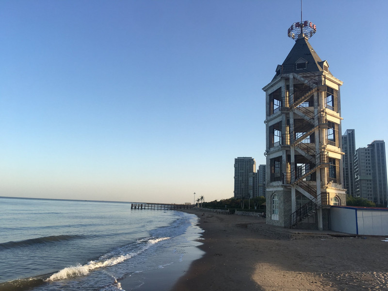 秦皇岛，国际瞩目的华北东北交通枢纽与旅游胜地